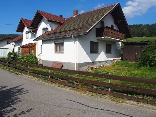 Einfamilienhaus zum Kauf 139.500 € 8 Zimmer 220 m² 1.777 m² Grundstück Haibühl Arrach 93474