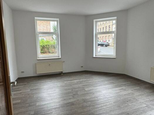 Wohnung zur Miete 255 € 2 Zimmer 50 m² frei ab sofort Schützenstraße 17 Netzschkau Netzschkau 08491