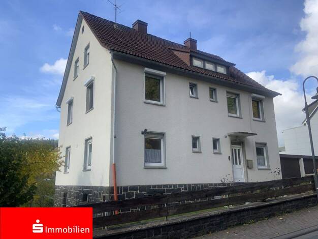 Mehrfamilienhaus zum Kauf 299.000 € 7 Zimmer 200 m² 781 m² Grundstück frei ab sofort Bischoffen 35649