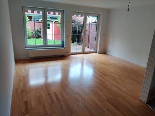 Reihenhaus zur Miete 1.995 € 5 Zimmer 125 m² 120 m² Grundstück frei ab 01.02.2026 Niendorf Hamburg 22453