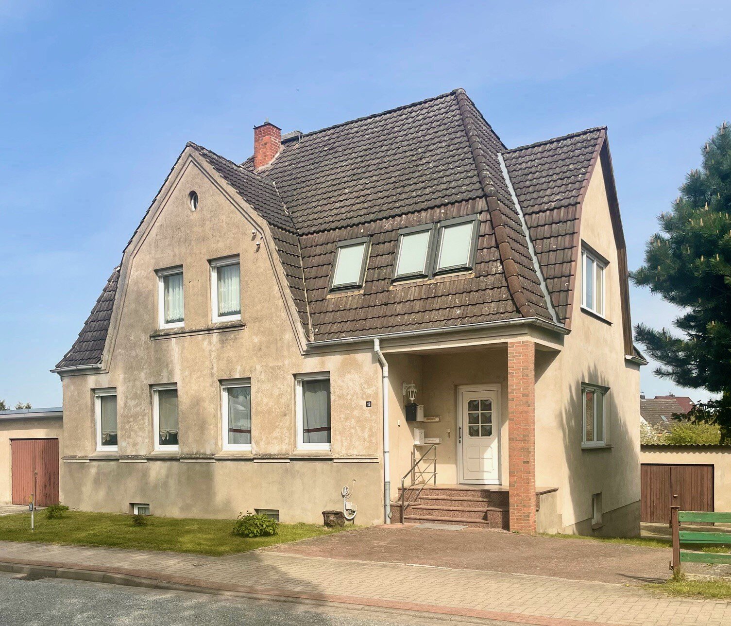 Mehrfamilienhaus zum Kauf 249.000 € 6 Zimmer 184 m²<br/>Wohnfläche Gadebusch Gadebusch 19205