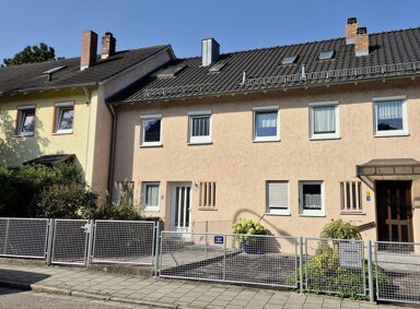 Reihenmittelhaus zum Kauf 435.000 € 4 Zimmer 82 m² 231 m² Grundstück Burgunderstraße - Napoleonstein Regensburg 93053