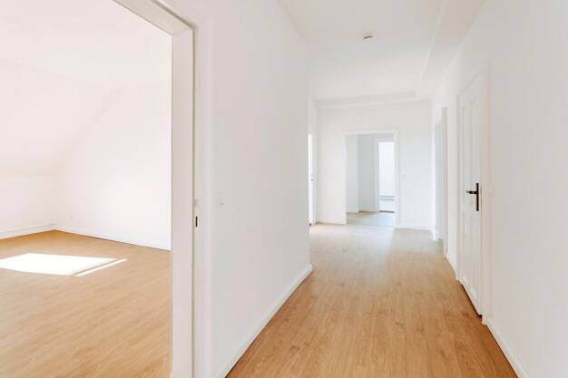 Wohnung zur Miete 1.277 € 5 Zimmer 111 m² Dachgeschoss, 2. Geschoss frei ab 01.07.2025 Hoeffstraße 3 Oldenstadt Uelzen 29525