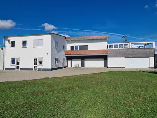 Einfamilienhaus zum Kauf 1.100.000 € 5,5 Zimmer 203,4 m² 2.047 m² Grundstück Alte Landstraße 2 Öpfingen 89614