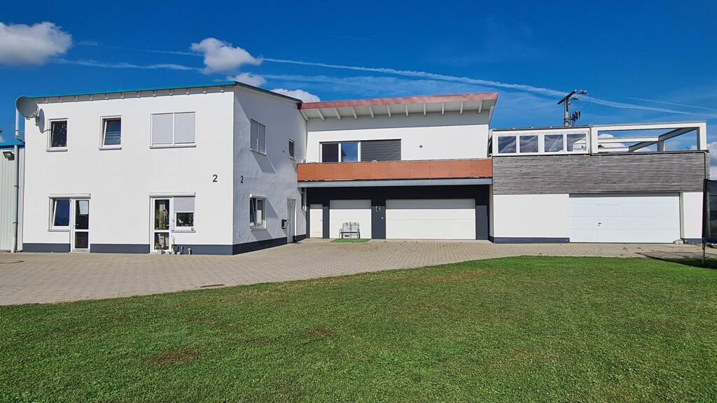 Einfamilienhaus zum Kauf 1.100.000 € 5,5 Zimmer 203,4 m² 2.047 m² Grundstück Alte Landstraße 2 Öpfingen 89614