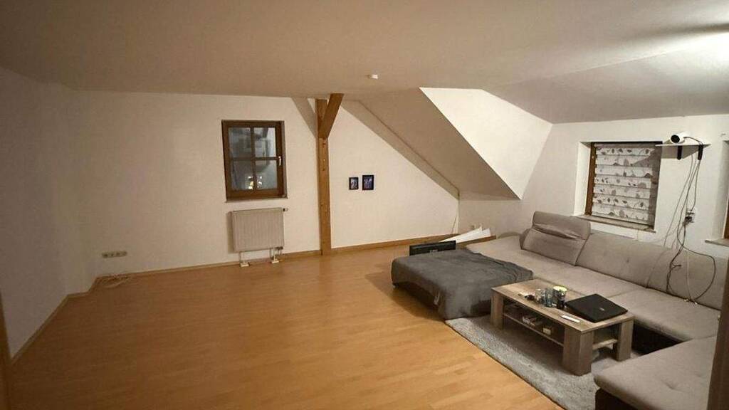 Wohnung zur Miete 390 € 3 Zimmer 90 m² 2. Geschoss frei ab 01.05.2026 Marktplatz 13 Perlesreut 94157
