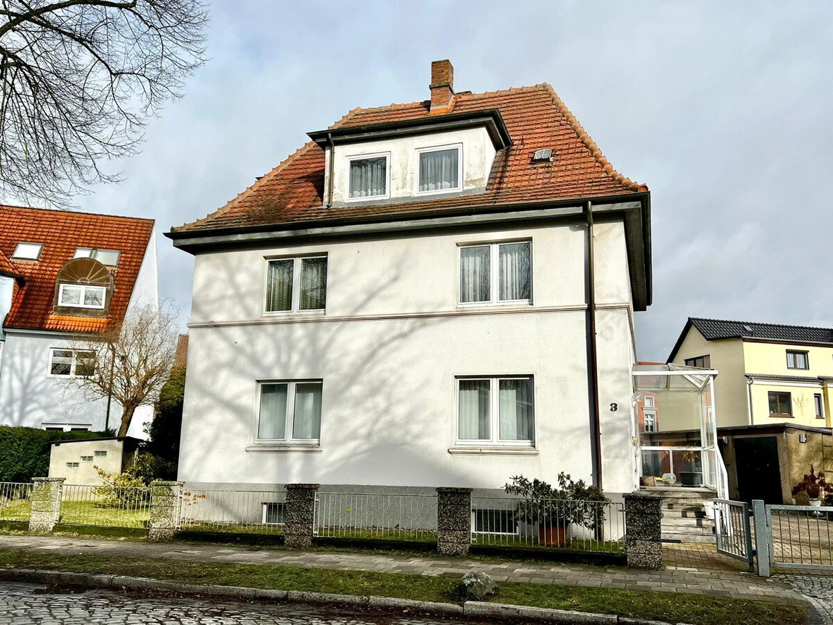 Mehrfamilienhaus zum Kauf 250.000 € 7 Zimmer 200 m²<br/>Wohnfläche 605 m²<br/>Grundstück Katharinenviertel Neubrandenburg 17033