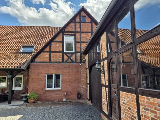 Einfamilienhaus zum Kauf 339.000 € 4 Zimmer 147,8 m² 220 m² Grundstück Uetze Uetze 31311