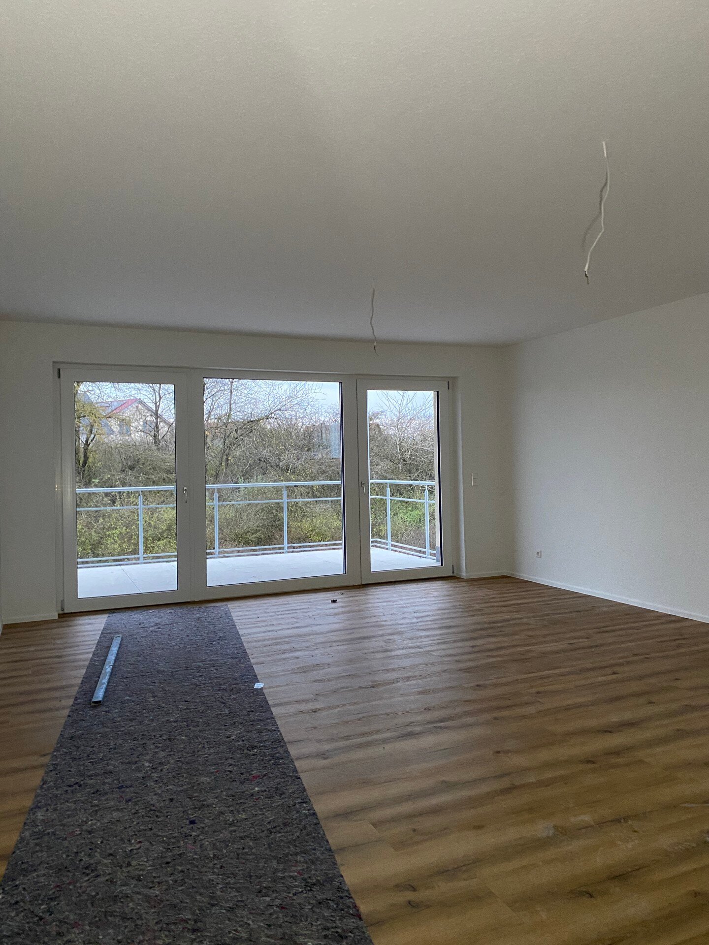 Wohnung zur Miete 606 € 3 Zimmer 76,6 m²<br/>Wohnfläche 01.02.2025<br/>Verfügbarkeit Roßfeld Crailsheim 74564