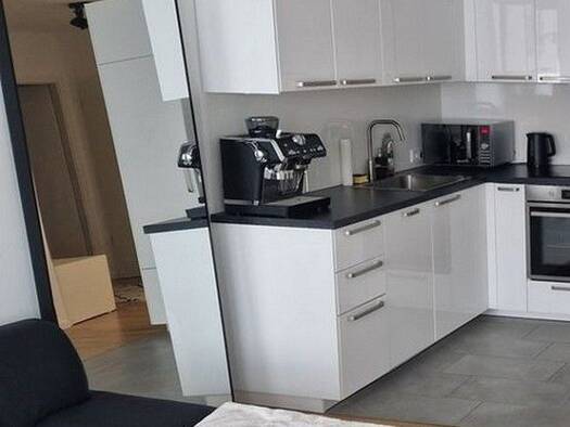 Wohnung zur Miete 724 € 2 Zimmer 50 m² Geschoss 2/5 frei ab sofort Gallus Frankfurt am Main 60326