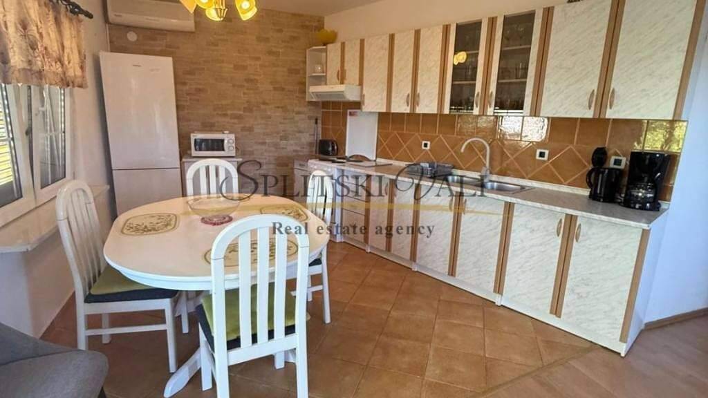 Wohnung zur Miete 600 € 2 Zimmer 55 m² Split