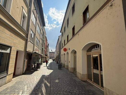 Wohnung zur Miete 2.250 € 6 Zimmer 160 m² 1. Geschoss frei ab sofort Flurlgasse 10 Straubing Straubing 94315