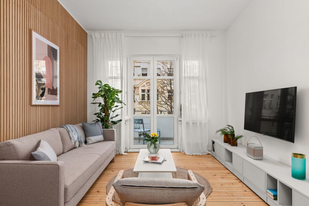 Wohnung zur Miete Wohnen auf Zeit 2.390 € 3 Zimmer 60 m²<br/>Wohnfläche 01.02.2025<br/>Verfügbarkeit Pflügerstraße Neukölln Berlin 12047