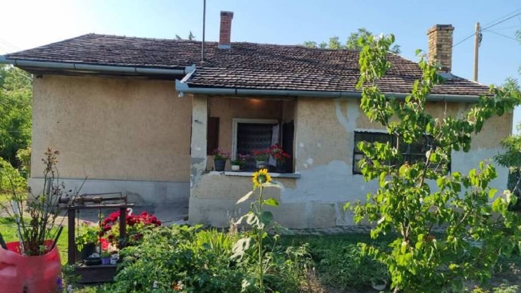 Einfamilienhaus zum Kauf 141.500 € 3 Zimmer 78 m² 912 m² Grundstück Polgárdi 8154