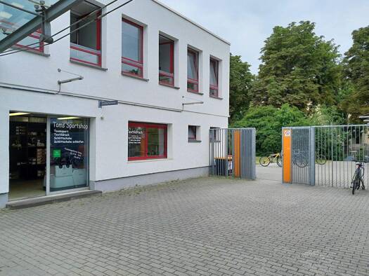 Laden zur Miete provisionsfrei 572 € 1 Zimmer 40,3 m² Verkaufsfläche Arnstädter Straße 53 Löbervorstadt Erfurt 99096