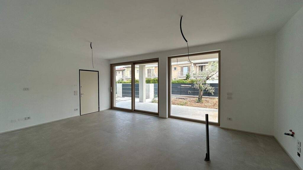 Haus zum Kauf - Erstbezug 580.000 € 5 Zimmer 140 m² 180 m² Grundstück frei ab sofort Via Ungaretti Puegnago sul Garda