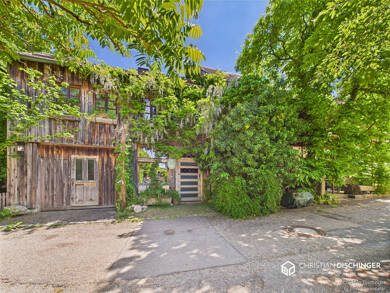 Haus zum Kauf 1.300.000 € 13 Zimmer 362,9 m² 621 m² Grundstück Matting Pentling / Matting 93080