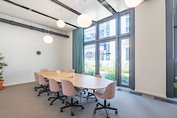 Bürofläche zur Miete 3.249 € 30 m²<br/>Bürofläche von 30 m² bis 100 m²<br/>Teilbarkeit Mühldorfstraße 8, München Echarding München 81671