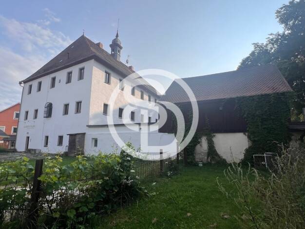 Herrenhaus zum Kauf 13 Zimmer 448,2 m² 4.342 m² Grundstück frei ab sofort Leupoldsdorf Tröstau 95709