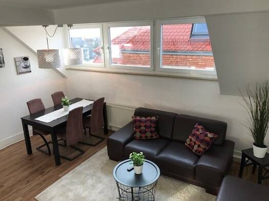 Wohnung zur Miete auf Zeit 1.825 € 5 Zimmer 70 m² frei ab sofort Mitte Stuttgart 70182