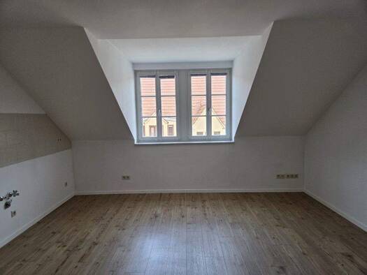 Wohnung zur Miete 320 € 2 Zimmer 40,6 m² 3. Geschoss Meißen 01662