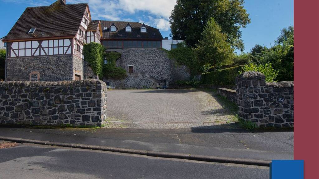 Haus zum Kauf 9,5 Zimmer 294 m² 3.396 m² Grundstück Hirzenhain 63697