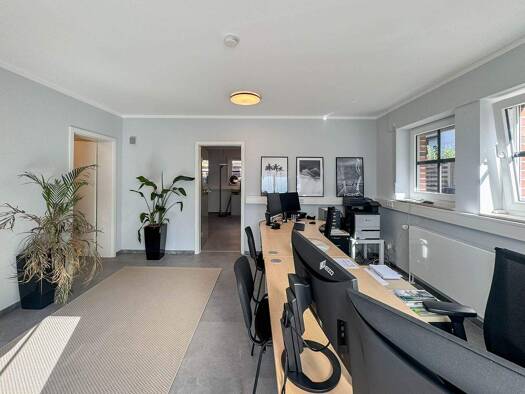 Laden zum Kauf 138.000 € 2 Zimmer 54 m² Verkaufsfläche Haan 42781