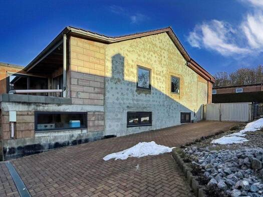 Einfamilienhaus zum Kauf 189.000 € 7 Zimmer 280 m² 1.350 m² Grundstück Ohrsleben Hötensleben 39393