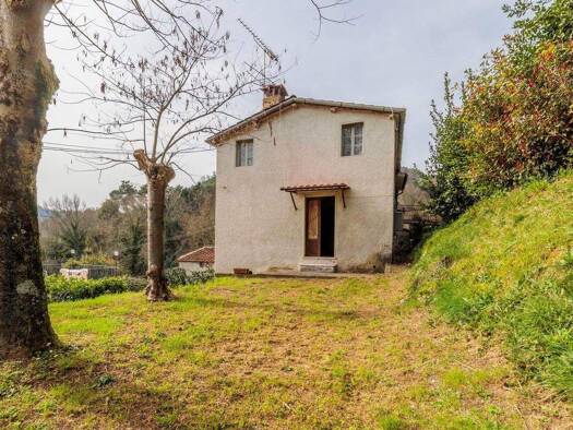 Haus zum Kauf 120.000 € 2 Zimmer 150 m² 2.000 m² Grundstück frei ab sofort Camaiore 55041