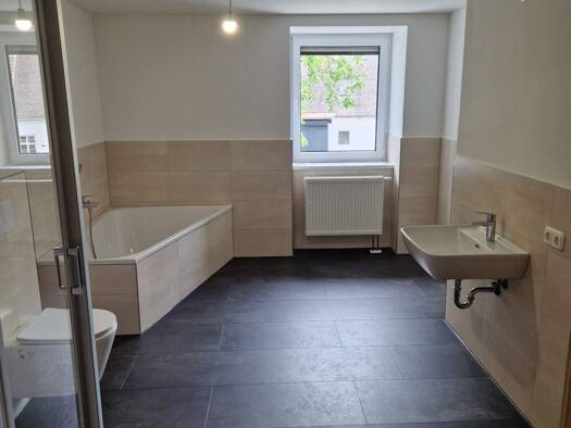 Wohnung zur Miete 680 € 2 Zimmer 89 m² Geschoss 1/4 frei ab sofort Mietraching Deggendorf 94469