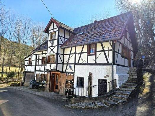 Einfamilienhaus zum Kauf 149.000 € 4 Zimmer 139 m² 592 m² Grundstück Blumenthal Hellenthal 53940