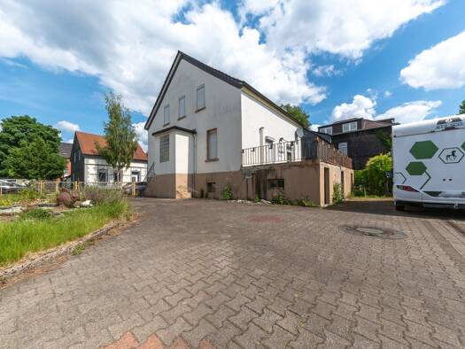 Mehrfamilienhaus zum Kauf 329.000 € 6 Zimmer 128 m² 3.531 m² Grundstück Gerschede Stadtbezirk IV 45357