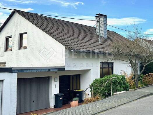 Einfamilienhaus zum Kauf 439.000 € 7 Zimmer 190 m² 801 m² Grundstück Kaan-Marienborn Siegen / Kaan-Marienborn 57074