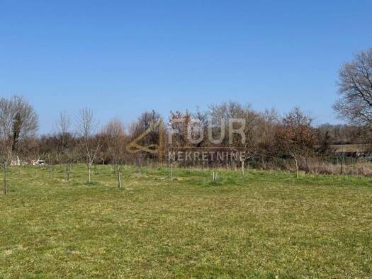 Wohn- und Gewerbegrundstück zum Kauf 260.000 € Loborika, Marčana Marčana 52206