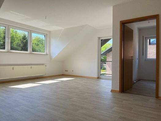 Wohnung zur Miete 495 € 2,5 Zimmer 76 m² 1. Geschoss frei ab 01.06.2026 Marienfeld Much 53804