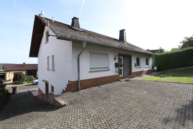 Mehrfamilienhaus zum Kauf 199.000 € 6 Zimmer 235 m² 523 m² Grundstück Hübingen 56412