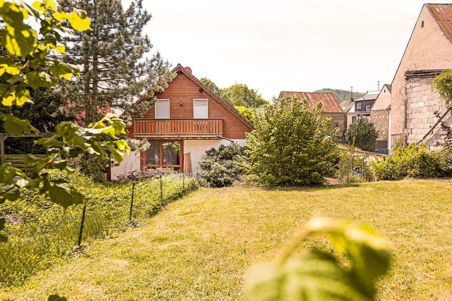 Immobilie in Bell - Schönes Einfamilienhaus mit herrlichem Garten - Bild 1