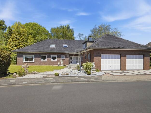 Mehrfamilienhaus zum Kauf 395.000 € 10 Zimmer 370,9 m² 1.212 m² Grundstück Heppens Wilhelmshaven 26384