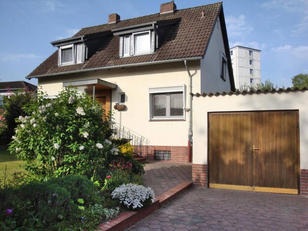 Einfamilienhaus zum Kauf provisionsfrei 245.000 € 6 Zimmer 127 m² 557 m² Grundstück Hellwinkel Wolfsburg 38446