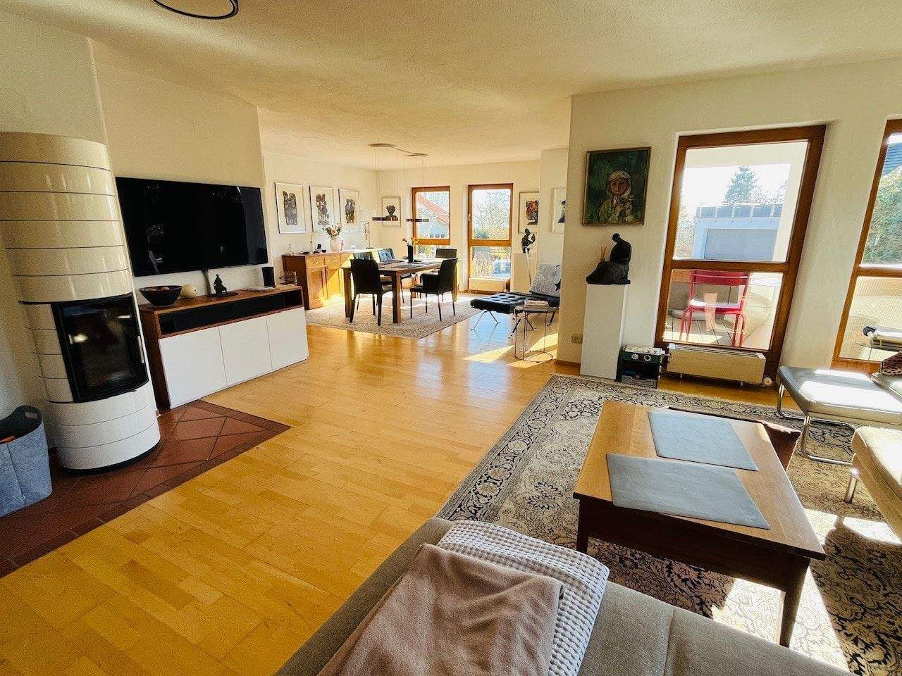 Immobilie in Gäufelden - Ein Haus für Wohnen, Arbeiten und Wohlfühlen - Bild 1