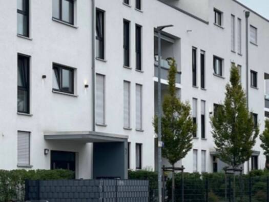 Tiefgaragenstellplatz zur Miete provisionsfrei 100 € Elisabeth-Selbert-Allee Langen Langen 63225