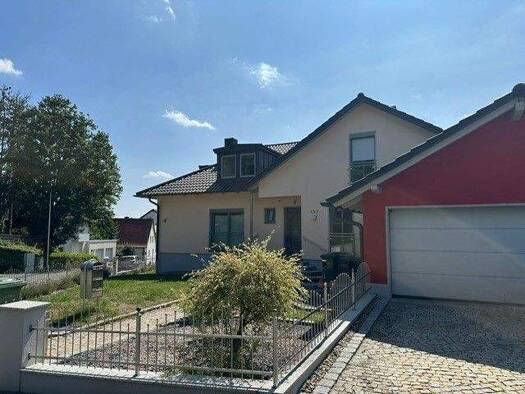 Villa zum Kauf 890.000 € 10,5 Zimmer 300 m² 750 m² Grundstück frei ab sofort Sambach Pommersfelden 96178
