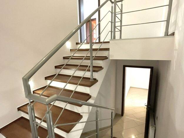 Wohnung zur Miete - Erstbezug 1.300 € 4,5 Zimmer 130 m² 1. Geschoss Feldkirchen 94351