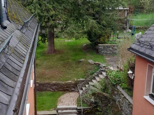 Wohnung zur Miete 440 € 3 Zimmer 77 m² Geschoss 1/2 frei ab 01.04.2026 Lößnitz 08294