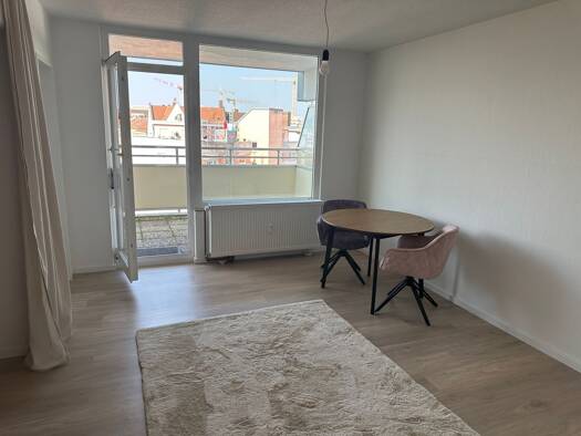 Terrassenwohnung zur Miete 630 € 1,5 Zimmer 42 m² Geschoss 5/10 frei ab 01.06.2026 Georg-Hennch-Straße Seeleinsbühl Nürnberg 90431