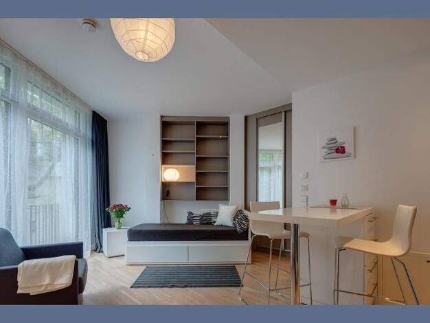 Studio zur Miete Wohnen auf Zeit 1.480 € 1 Zimmer 28 m² frei ab 01.05.2026 Bogenhausen München 81677