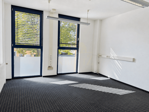 Bürofläche zur Miete 342 € 2 Zimmer 38 m² Bürofläche Wallenrodstraße 3 Schwabach Schwabach 91126