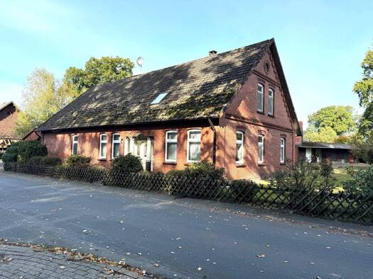 Haus zum Kauf 278.000 € 7 Zimmer 200 m² 1.743 m² Grundstück Kreuzstraße 14 Bevern Bremervörde 27432
