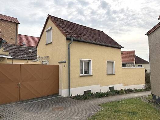 Einfamilienhaus zum Kauf 80.000 € 3 Zimmer 80 m² 335 m² Grundstück Nemsdorf-Göhrendorf 06268