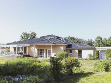 Einfamilienhaus zum Kauf provisionsfrei 559.000 € 7 Zimmer 249 m² 1.700 m² Grundstück Hof 95028